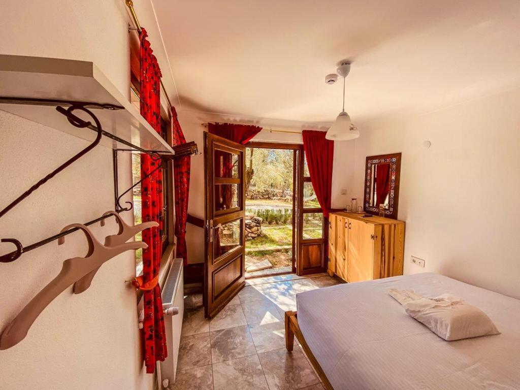 Yiva Kazdaglari Hotel Mehmetalani Екстериор снимка